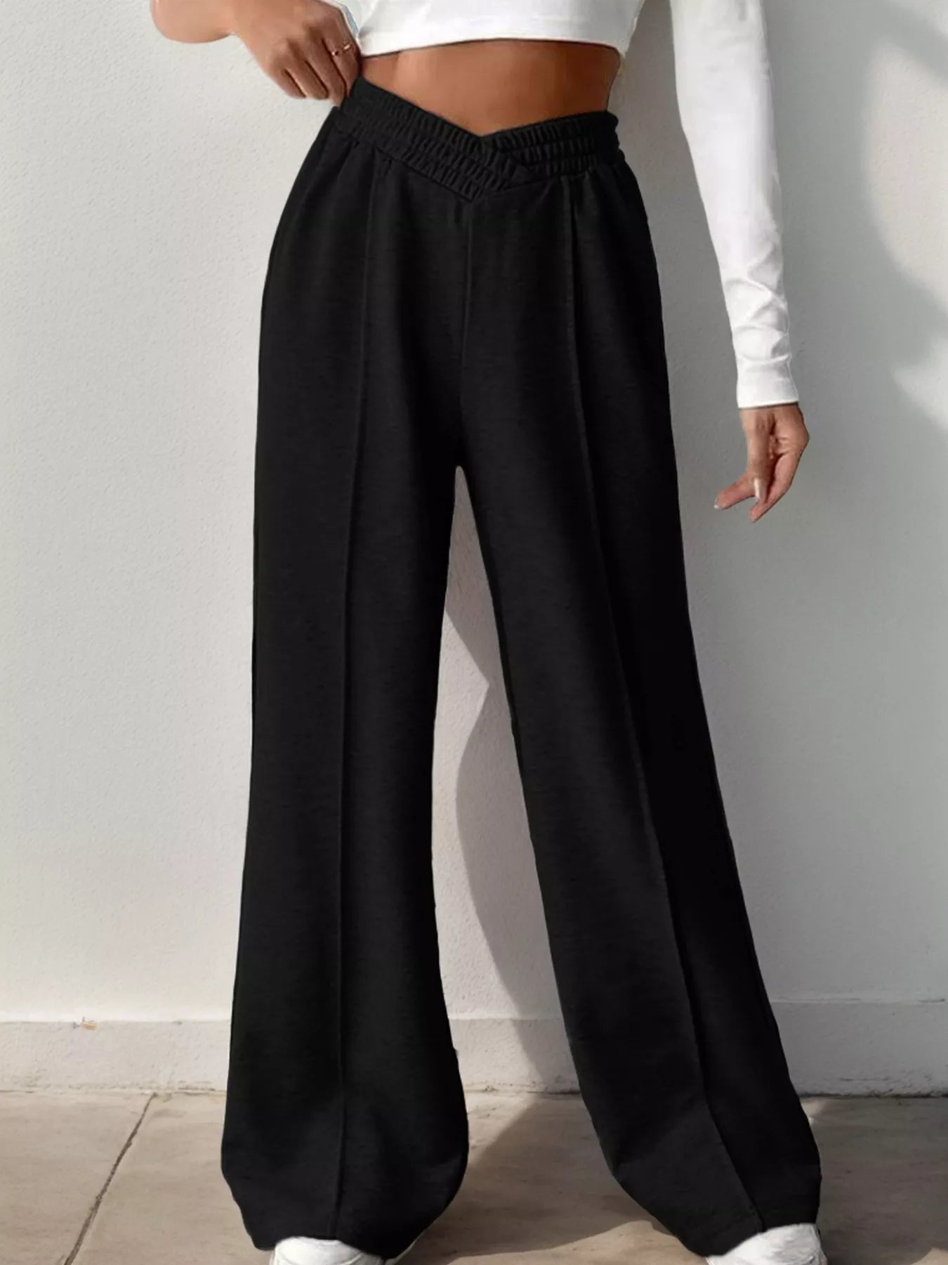 Relaxed wide leg pants with comfortable elastic waist