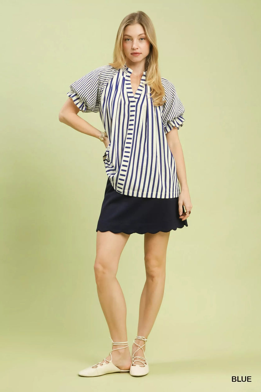 Polished striped top with relaxed fit and short sleeves