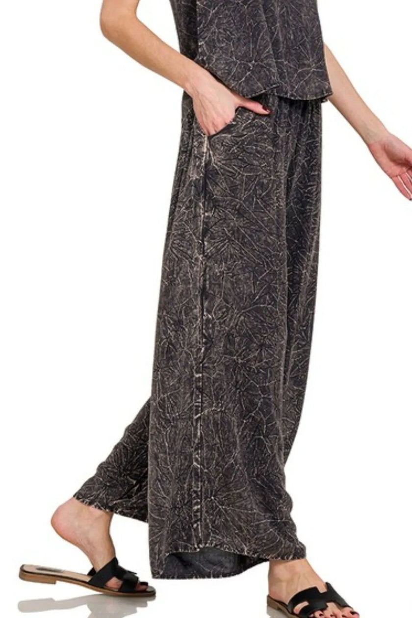 Two-piece set featuring charcoal print cami and flowing pants