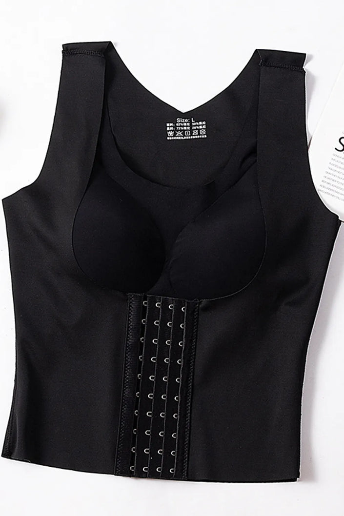 Scoop neck tank with removable padding detail