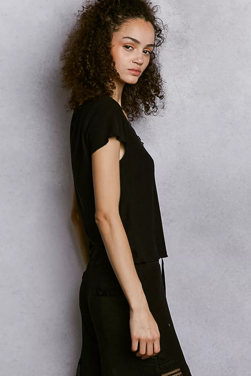 Short sleeve ribbed top in solid color