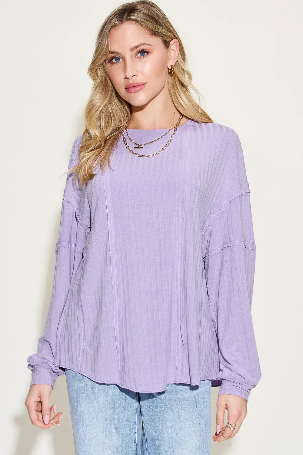 Sleeve detail showcasing moderate stretch fabric